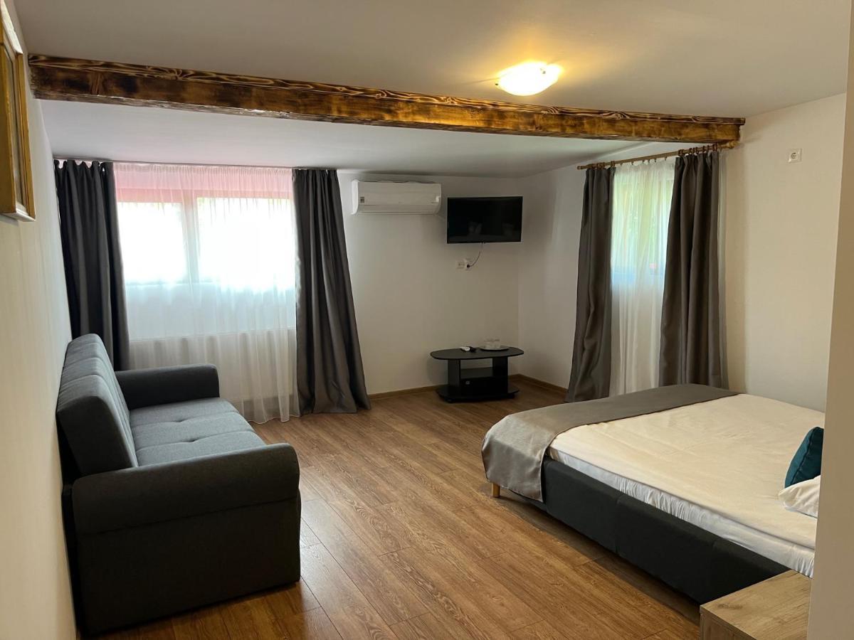Casa Someseana Guest House Gilgau Bagian luar foto