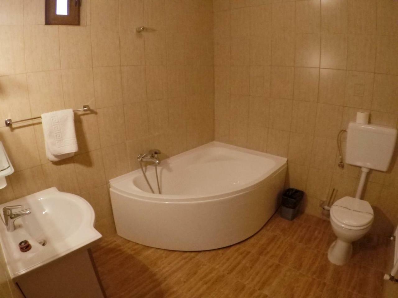 Casa Someseana Guest House Gilgau Bagian luar foto