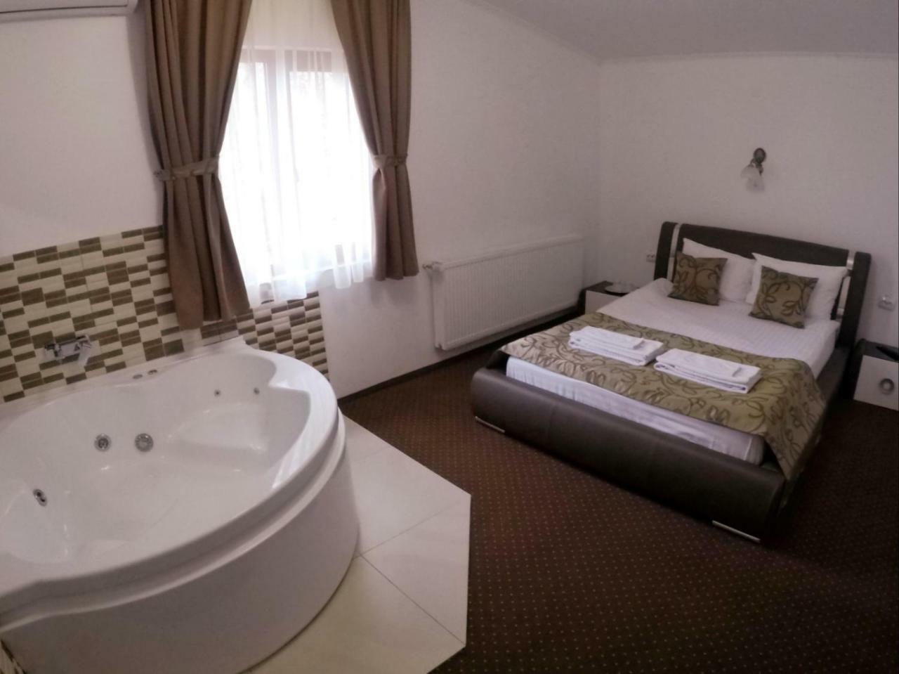 Casa Someseana Guest House Gilgau Bagian luar foto